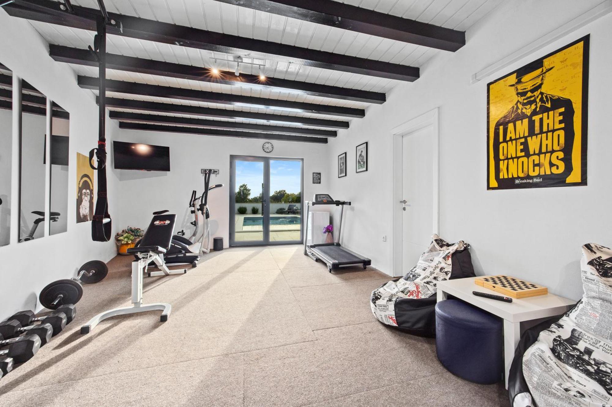 Special Offer! New Luxury Apartment With Pool, Fitness, Outdoor Bar&Grill Buje Eksteriør billede
