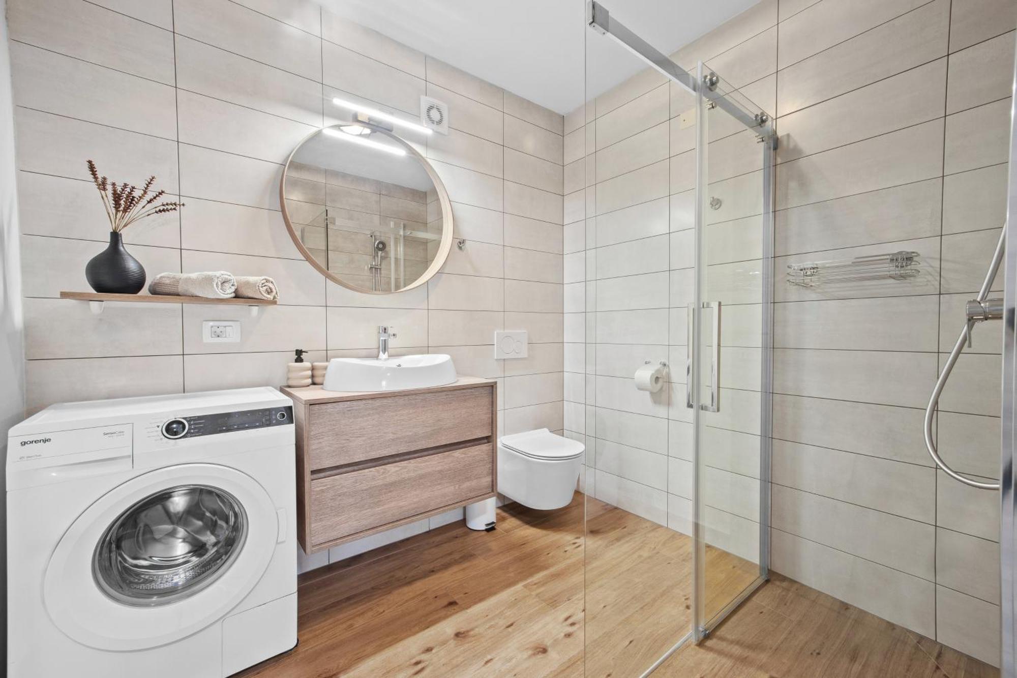 Special Offer! New Luxury Apartment With Pool, Fitness, Outdoor Bar&Grill Buje Eksteriør billede