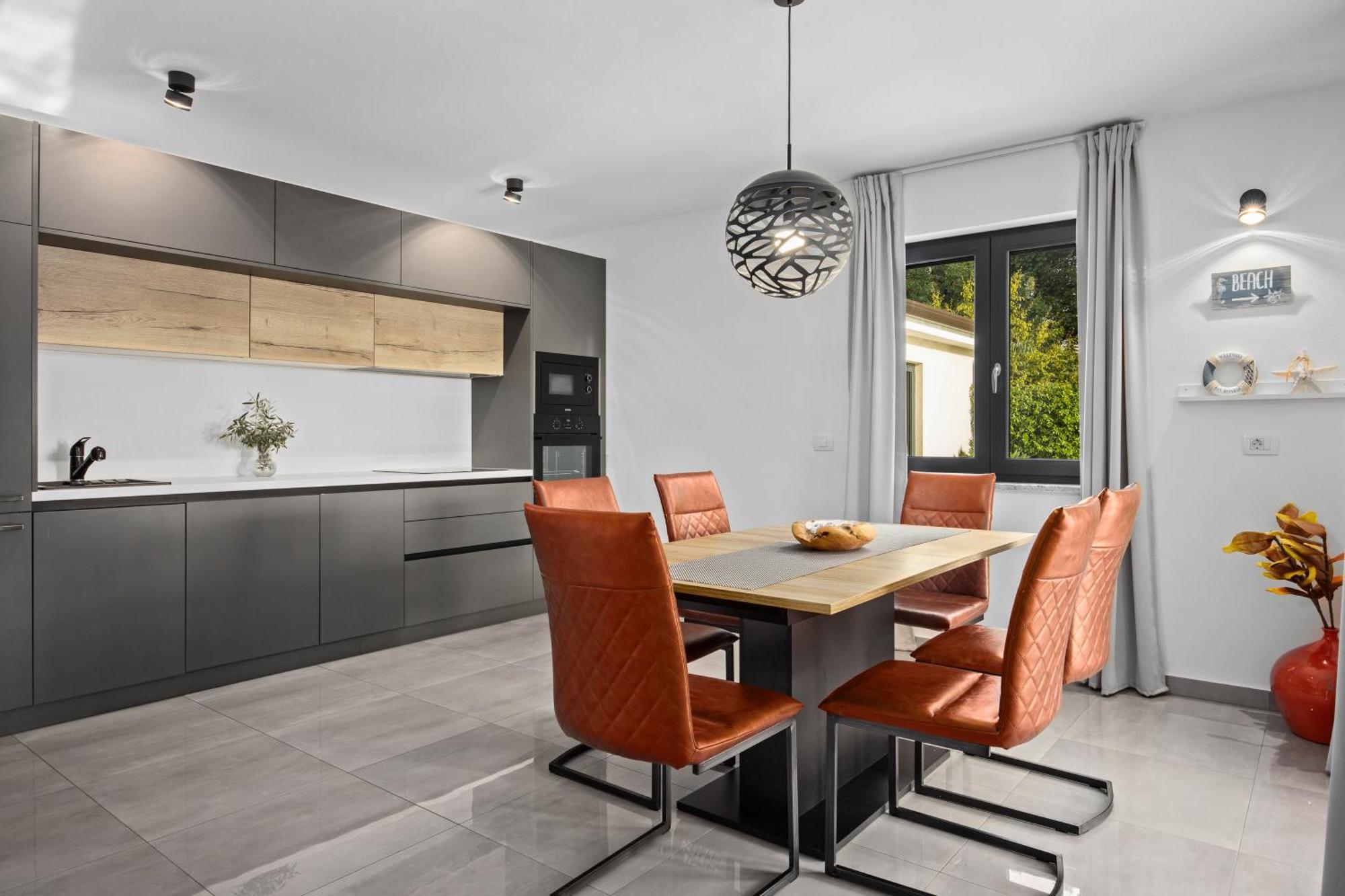 Special Offer! New Luxury Apartment With Pool, Fitness, Outdoor Bar&Grill Buje Eksteriør billede